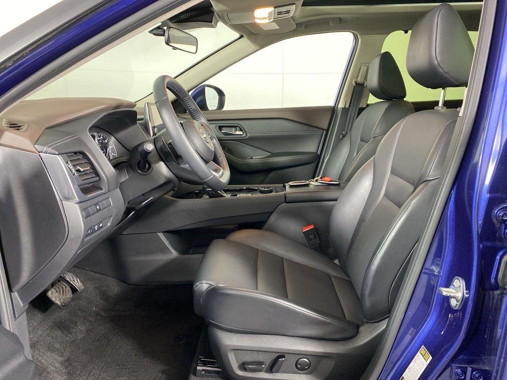 Used 2023 Caspian Blue Metallic Nissan SV image 13