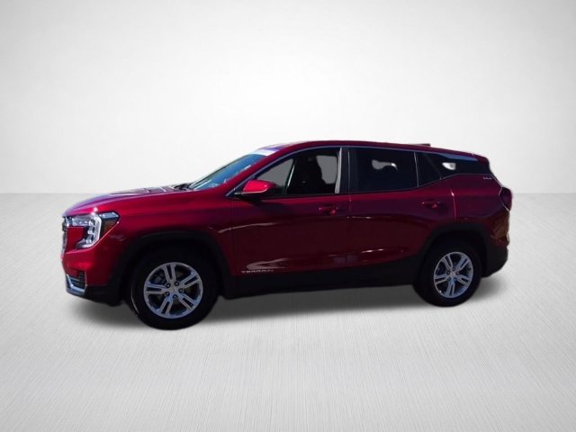 Used 2023 VOLCANIC RED TINTCOAT GMC SLE image 6