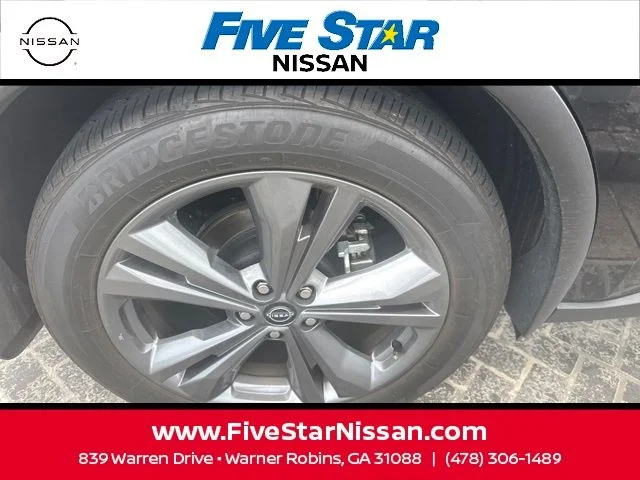 Used 2024 Black Nissan Platinum image 8