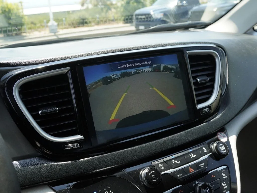 2023 Chrysler Pacifica Touring L - Photo 14