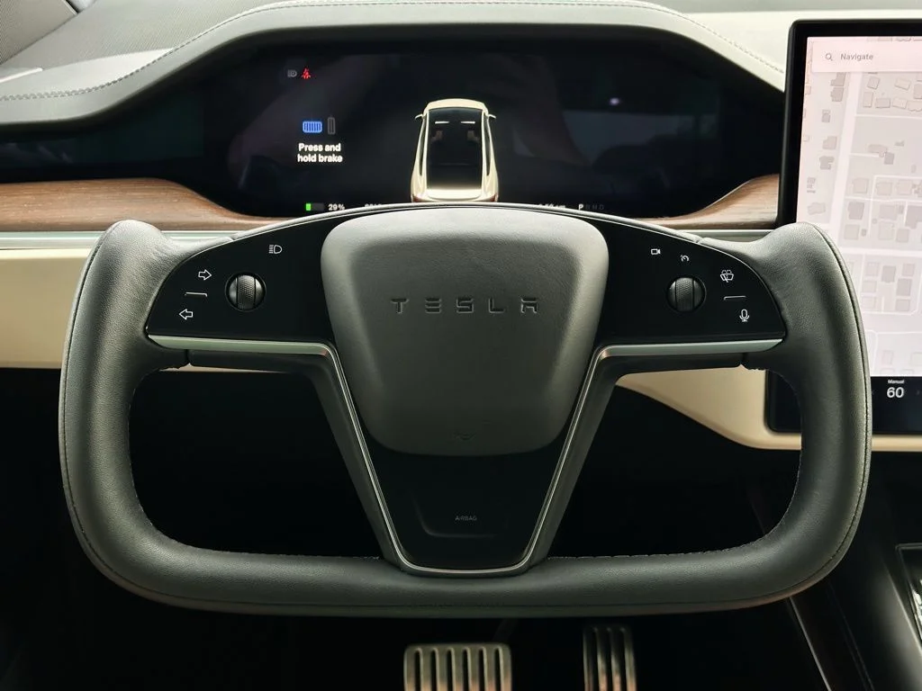 Used 2023 White Tesla Base image 15