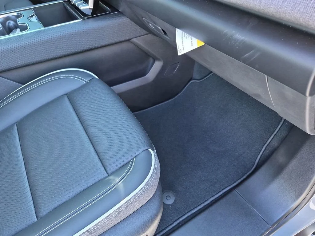 2026 GMC Sierra EV Elevation - Photo 42