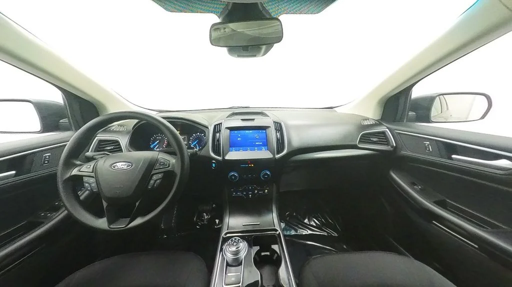 Used 2020 Gray Ford SE image 22