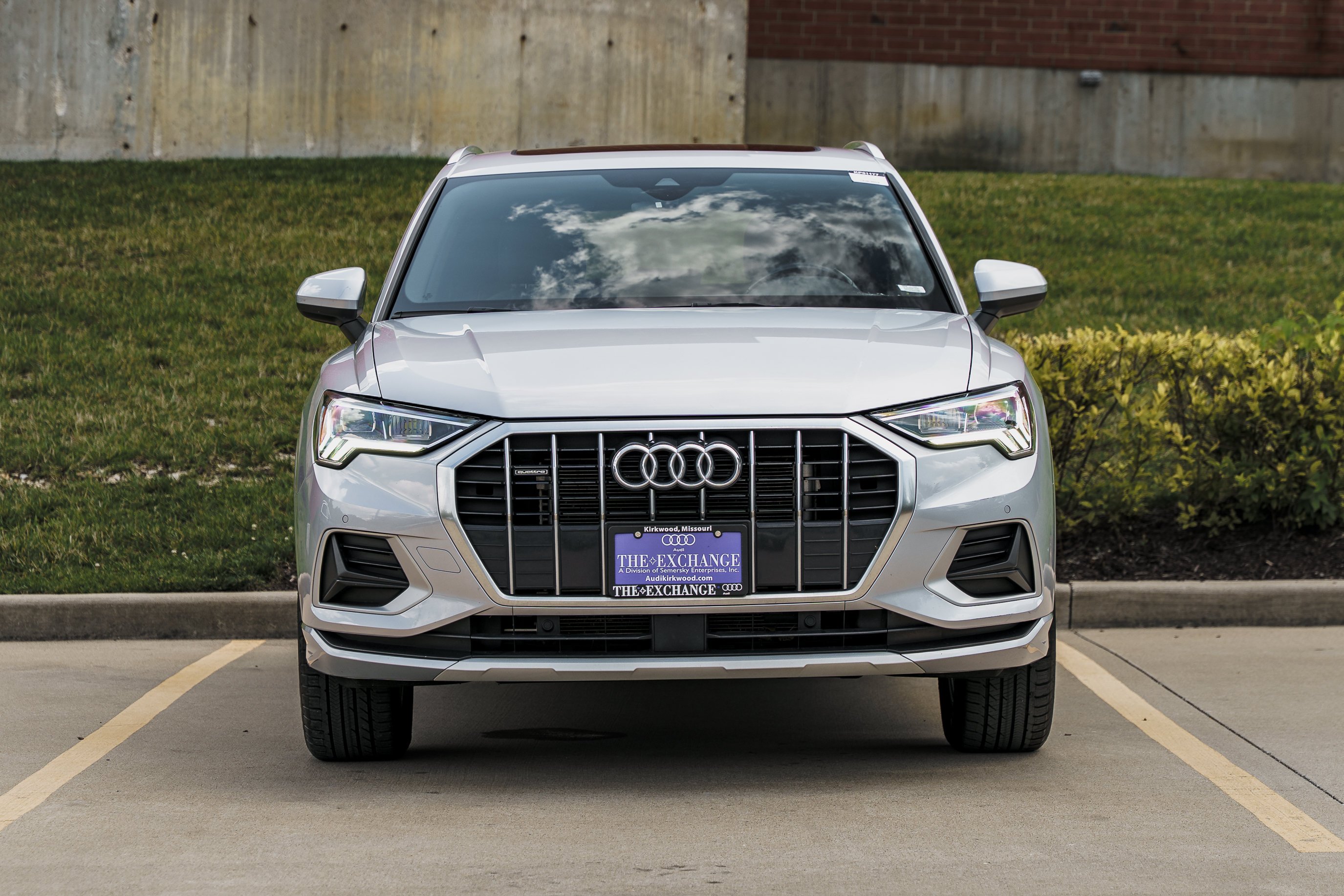 Used 2023 Florett Silver Metallic Audi Premium image 28