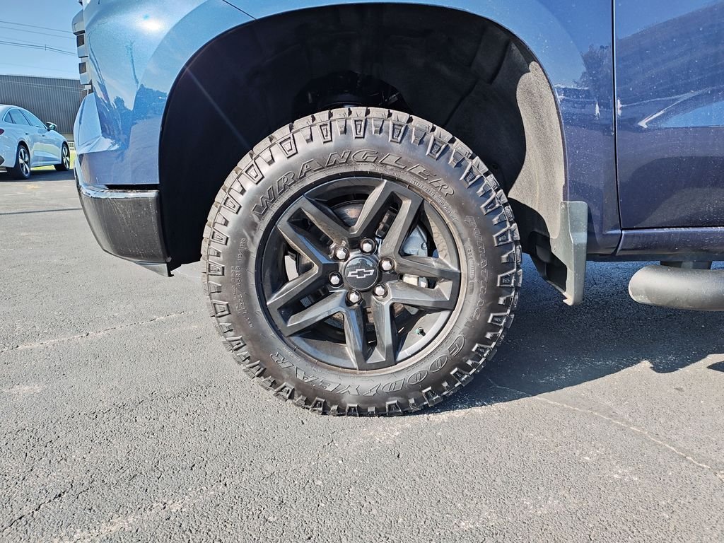 Used 2023 Blue Chevrolet LT Trail Boss image 10