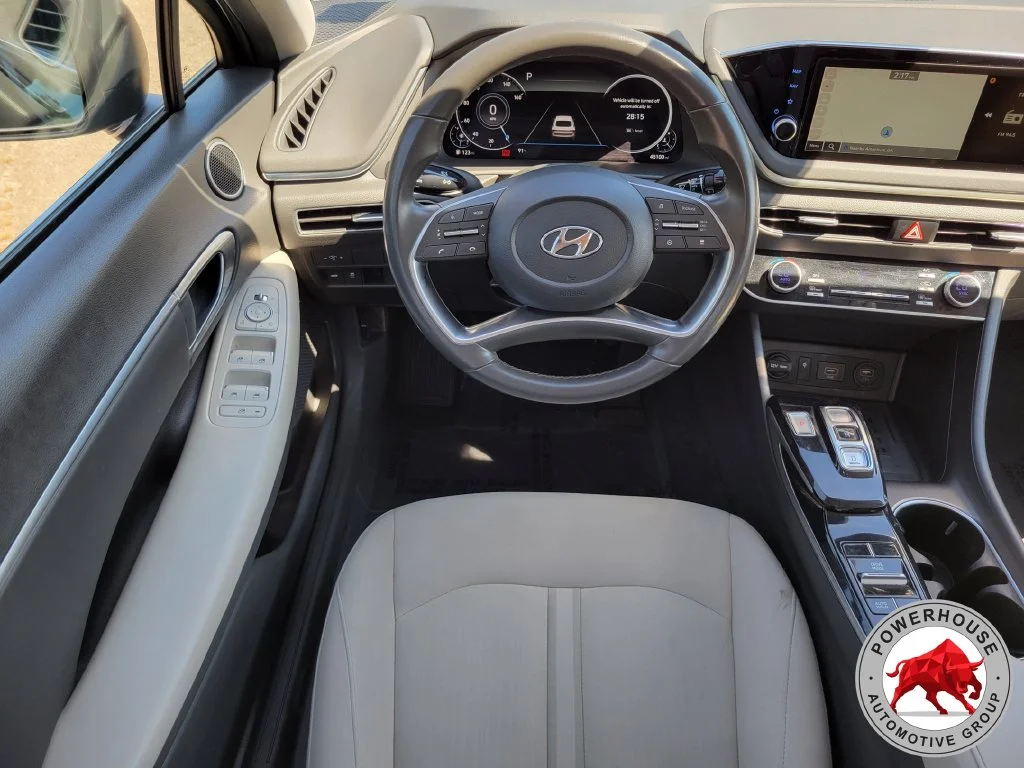 Used 2023 Black Hyundai SEL image 17