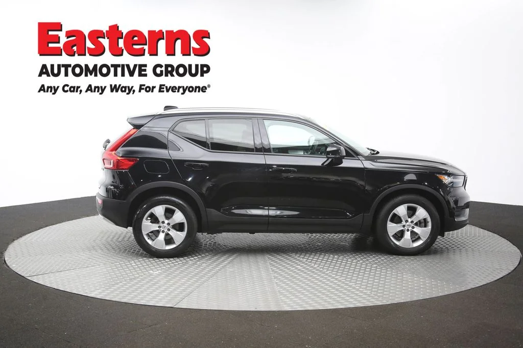 Used 2019 Black Volvo Momentum image 43