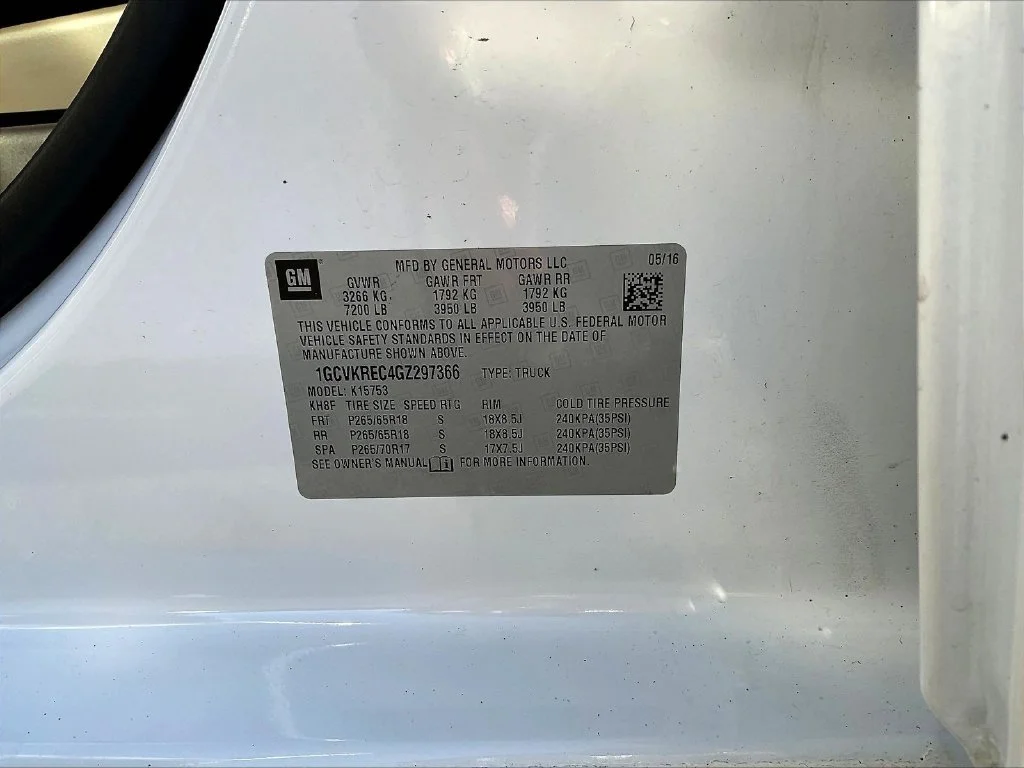 Used 2016 White Chevrolet LT image 19