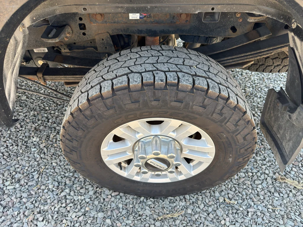 Used 2017 Shadow Black Ford XL image 30