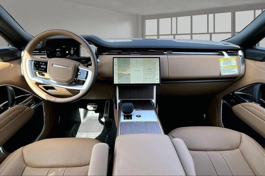 New 2026 White Land Rover SE image 5
