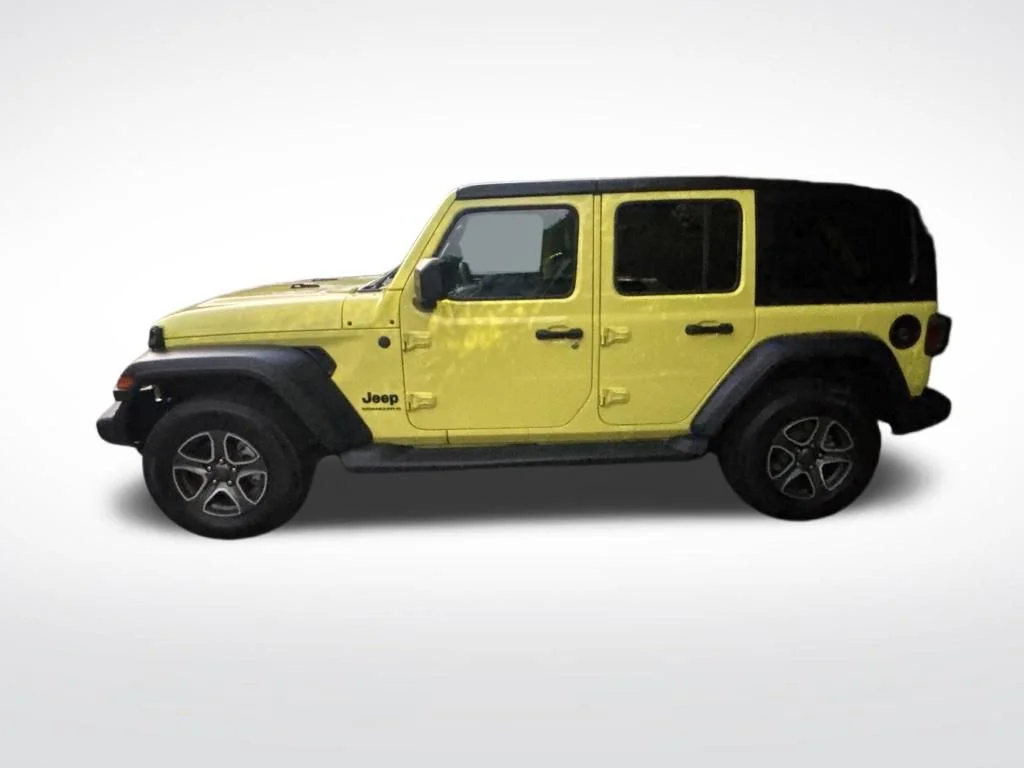 Used 2023 Yellow Jeep Sport S image 3