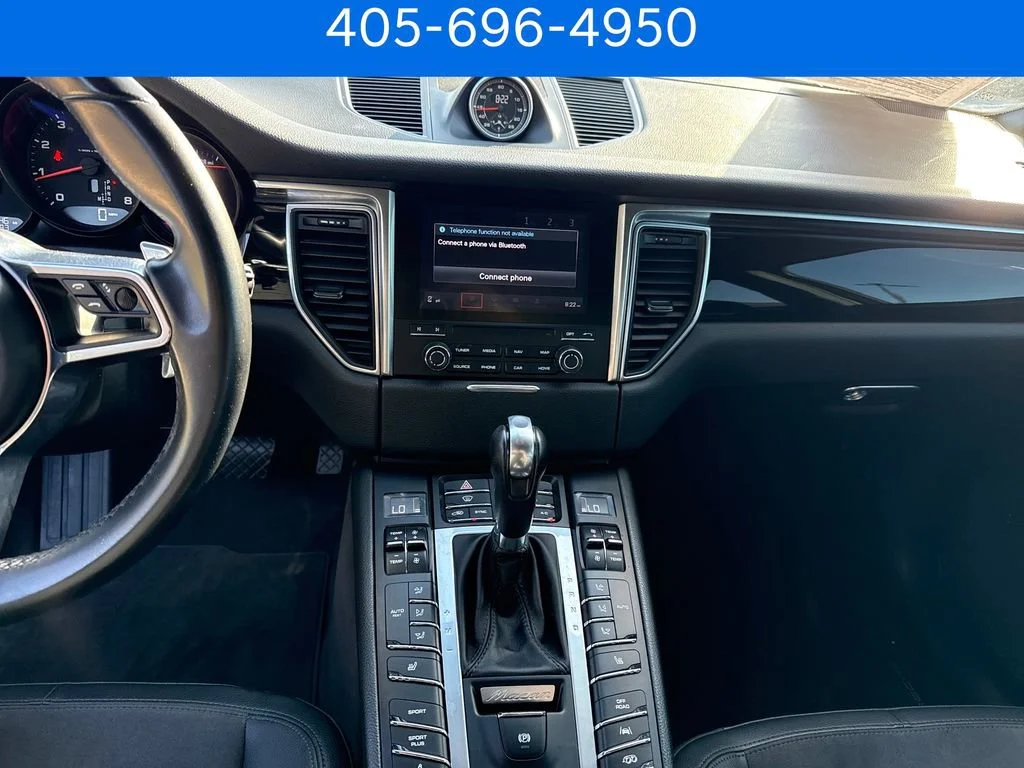Pre-Owned 2018 Porsche Macan Base
