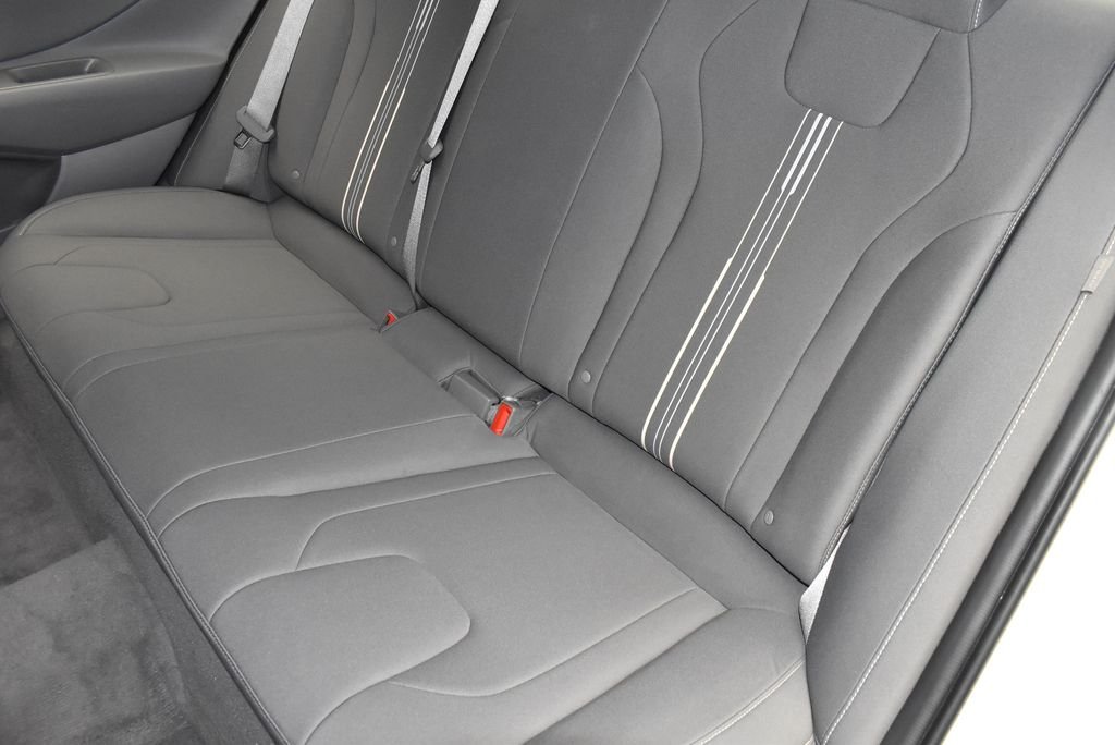 Used 2024 White Hyundai SEL image 30