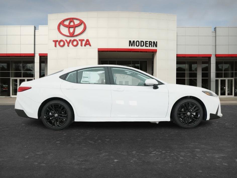 New 2026 Ice Cap Toyota SE image 13