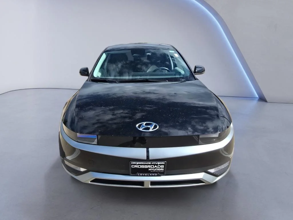 Used 2023 Abyss Black Hyundai SE image 9