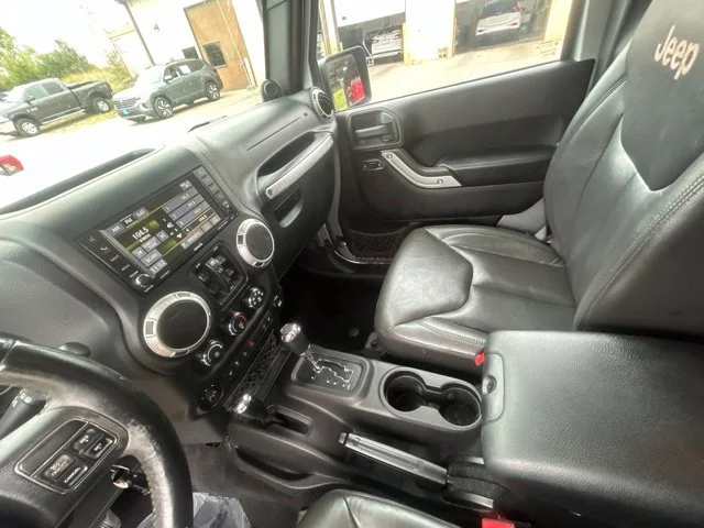 Used 2014 Gray Jeep Unlimited Rubicon image 22
