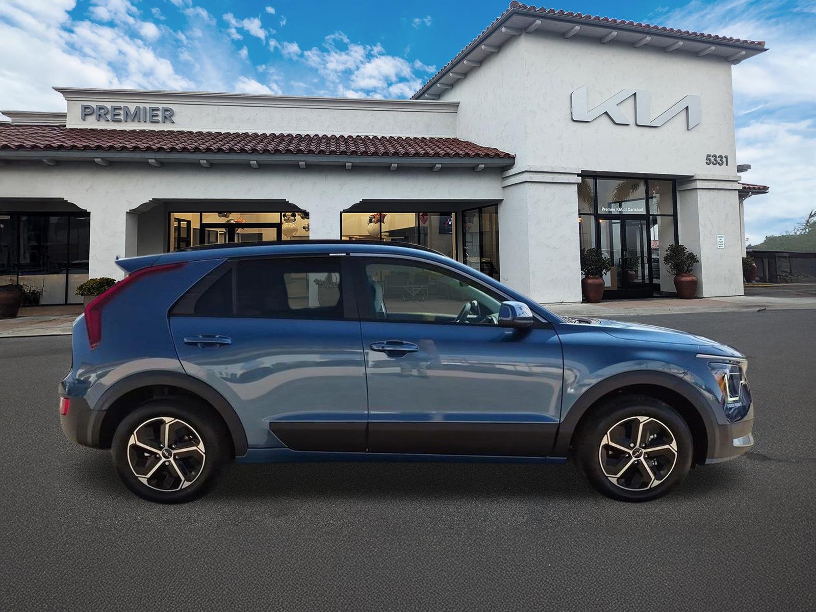 New 2026 Mineral Blue Kia EX image 9