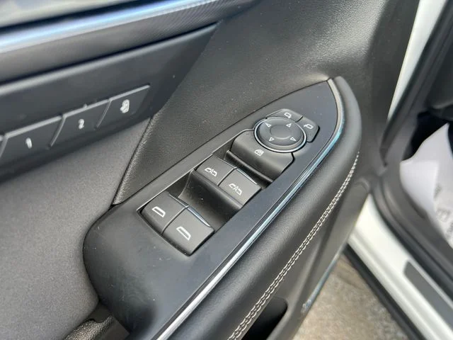 Used 2025 White Buick Sport Touring image 13