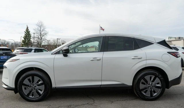 Certified Used 2025 White Nissan SL image 9