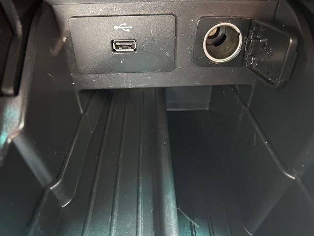 Used 2016 White Ford XLT image 30