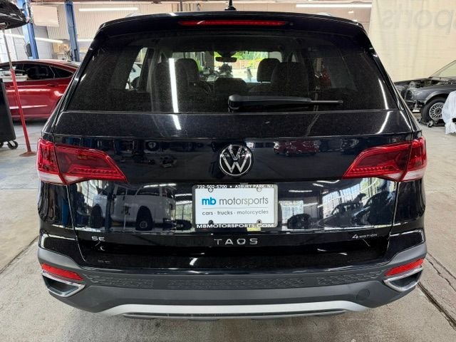 Used 2024 Black Volkswagen 1.5T SE image 3