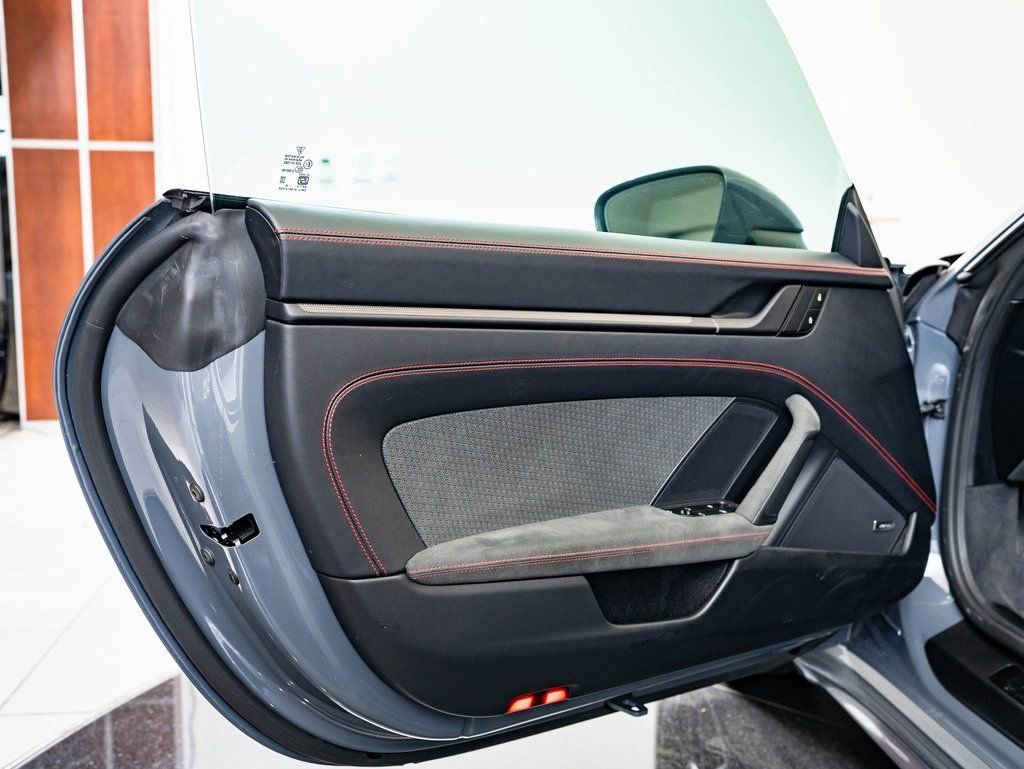 2025 Porsche 911 GTS - Photo 25
