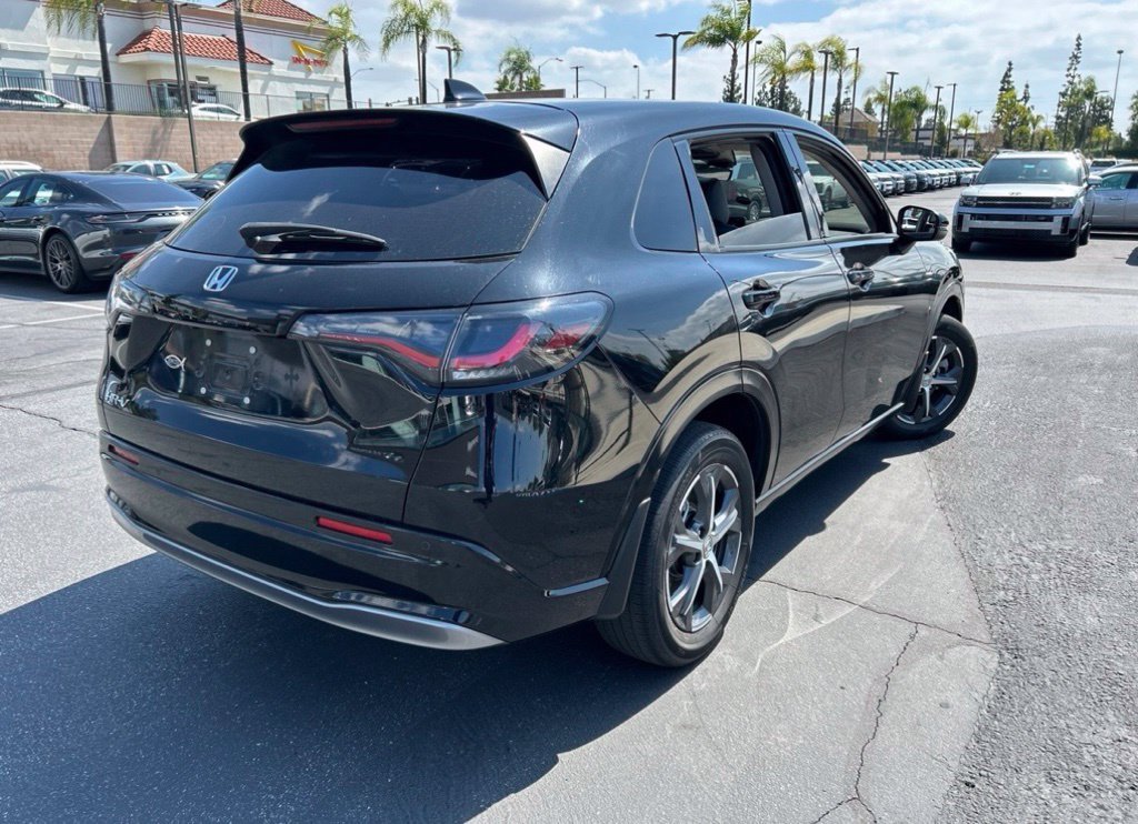 Certified Used 2024 Black Honda EX-L image 5