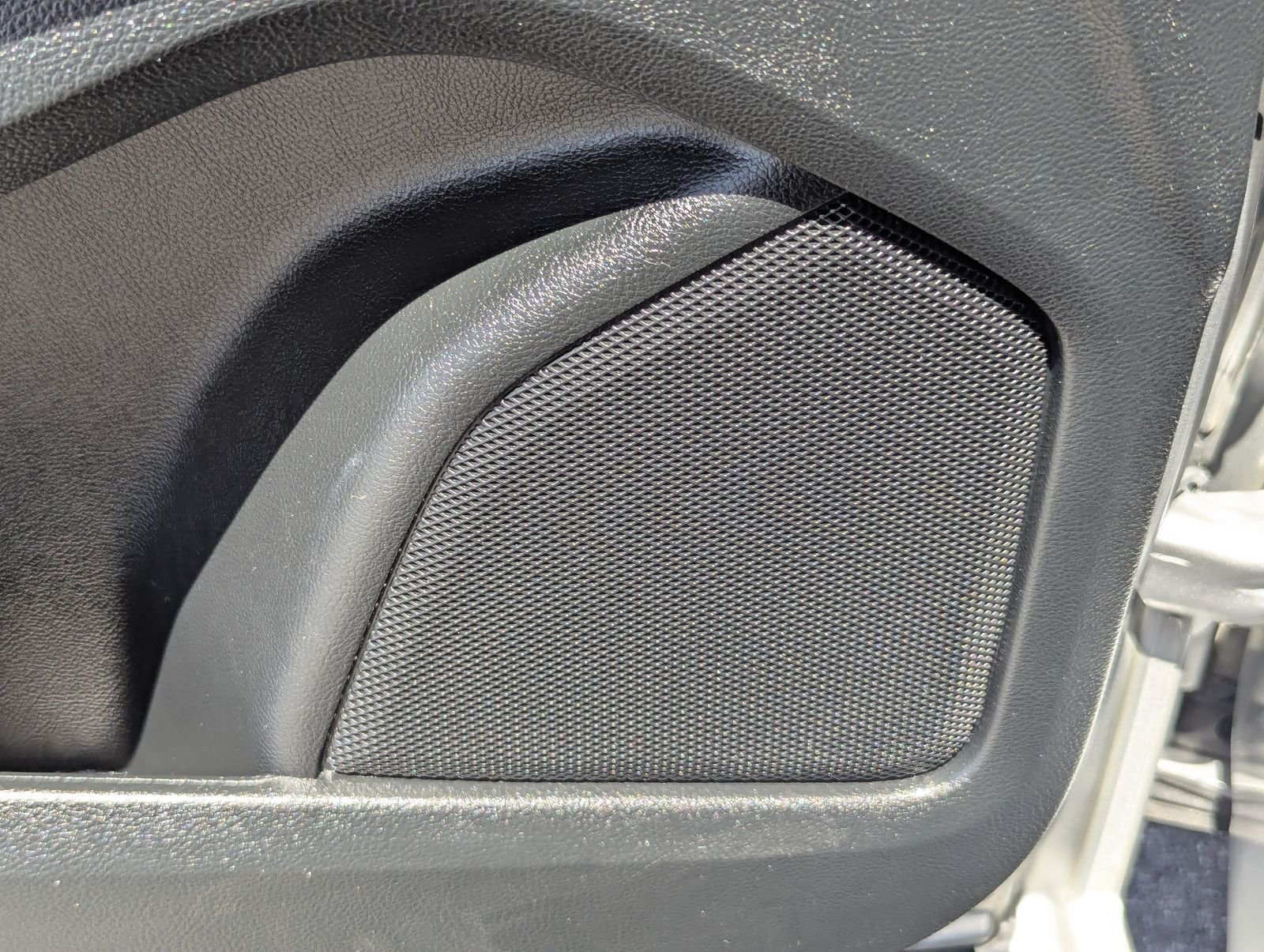 Used 2022 Silver Metallic Ford SE image 24