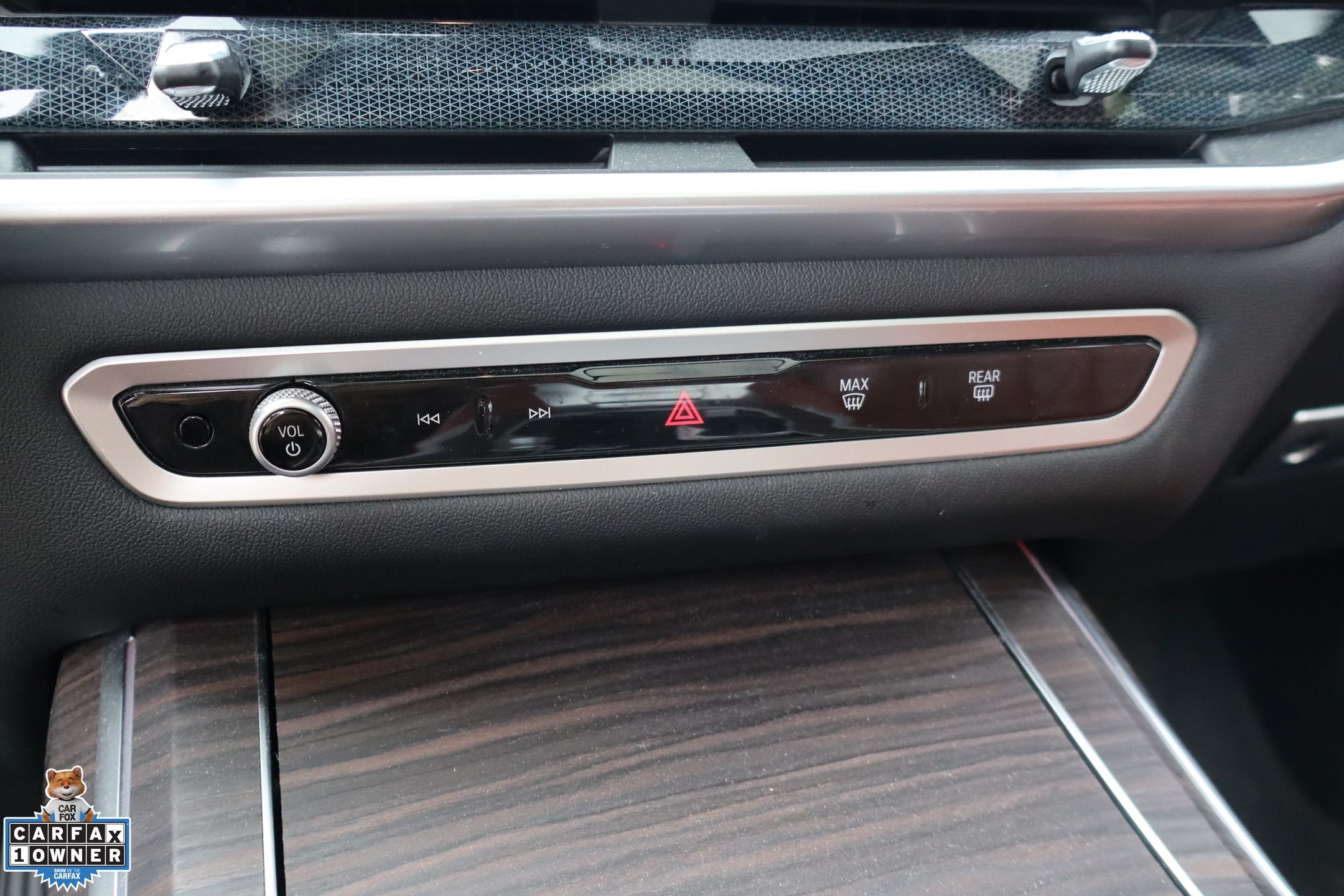 Used 2024  BMW xDrive40i image 21
