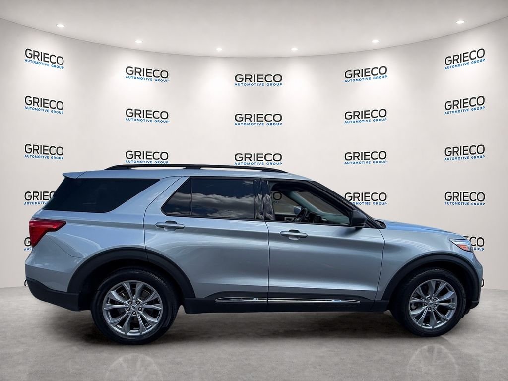 Used 2023 Silver Ford XLT image 8