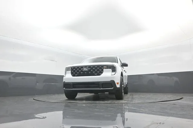 New 2026 Oxford White Ford XLT image 27
