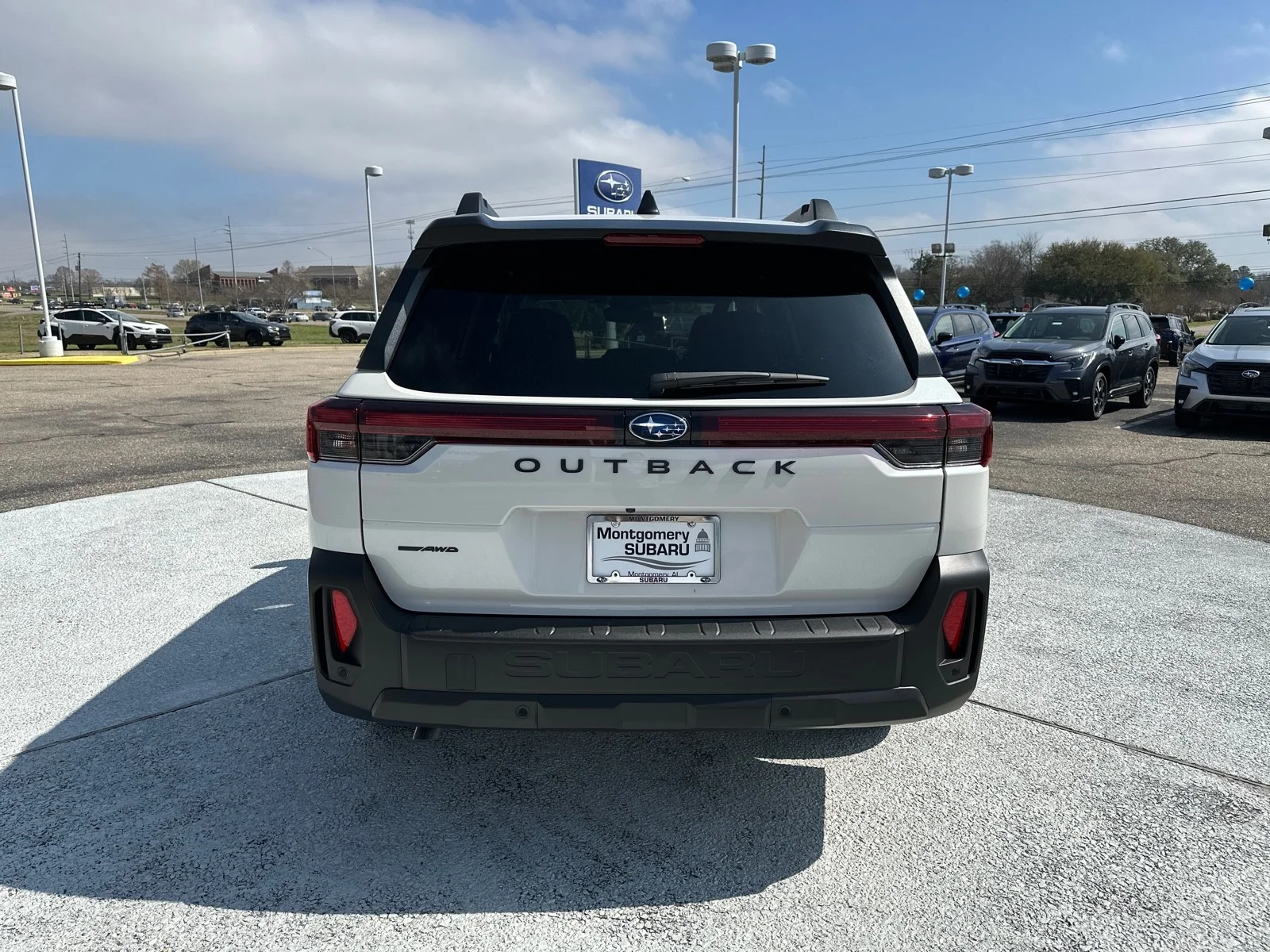New 2026 CRYSTAL WHITE PEARL Subaru Limited image 6
