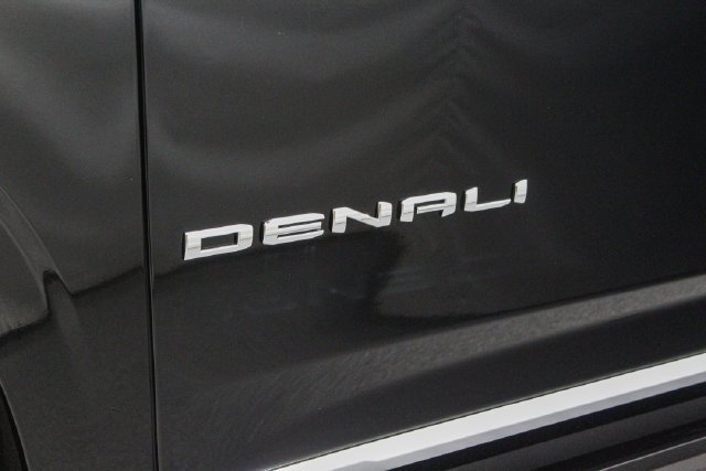 2027 GMC Yukon Denali - Photo 33