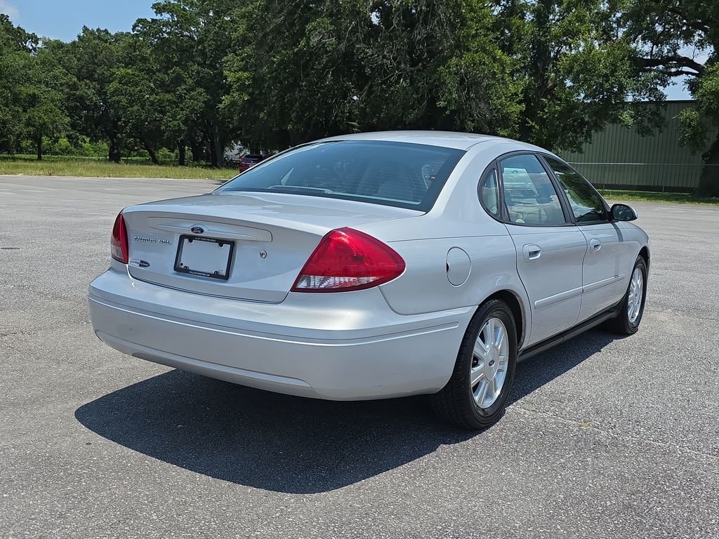 Used 2007 Silver Frost Clearcoat Metallic Ford SEL image 8
