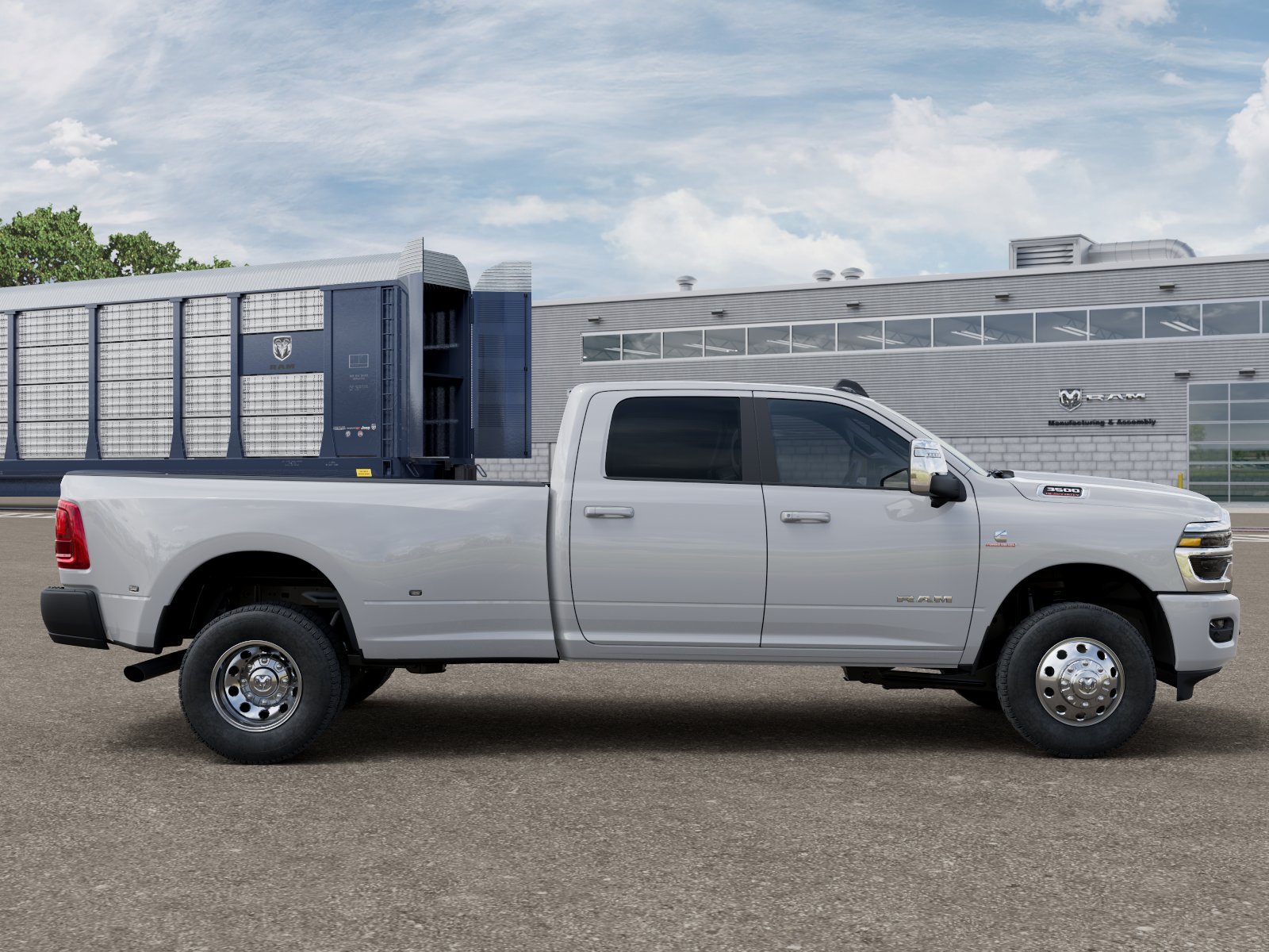 New 2026 Bright White Clear-Coat Exterior Paint RAM Laramie image 12