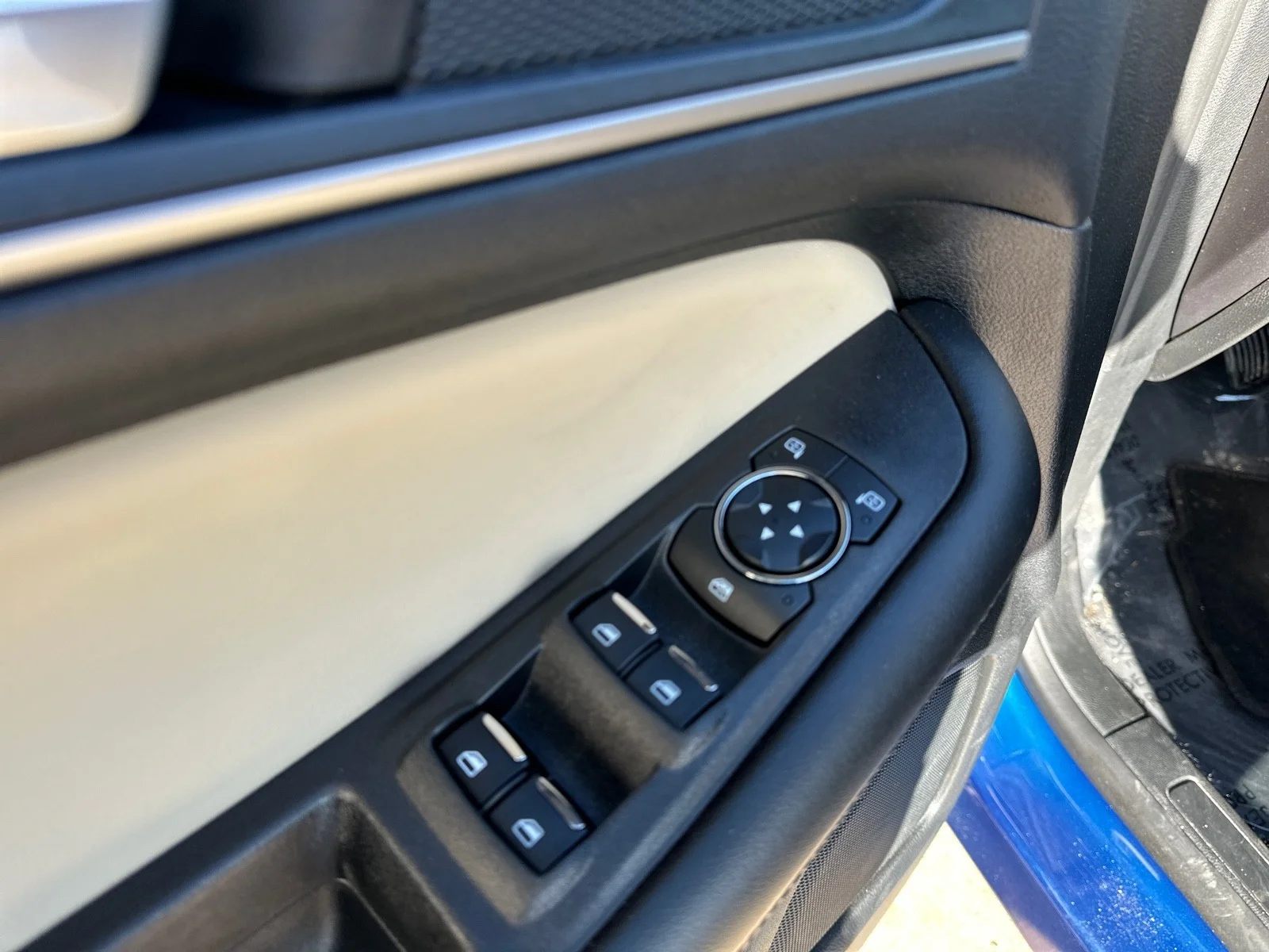 2024 Ford Edge SEL - Photo 19