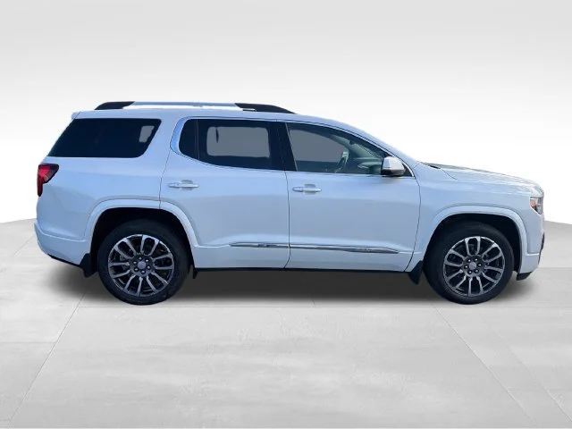 Used 2022 WHITE FROST TRICOAT GMC Denali image 7