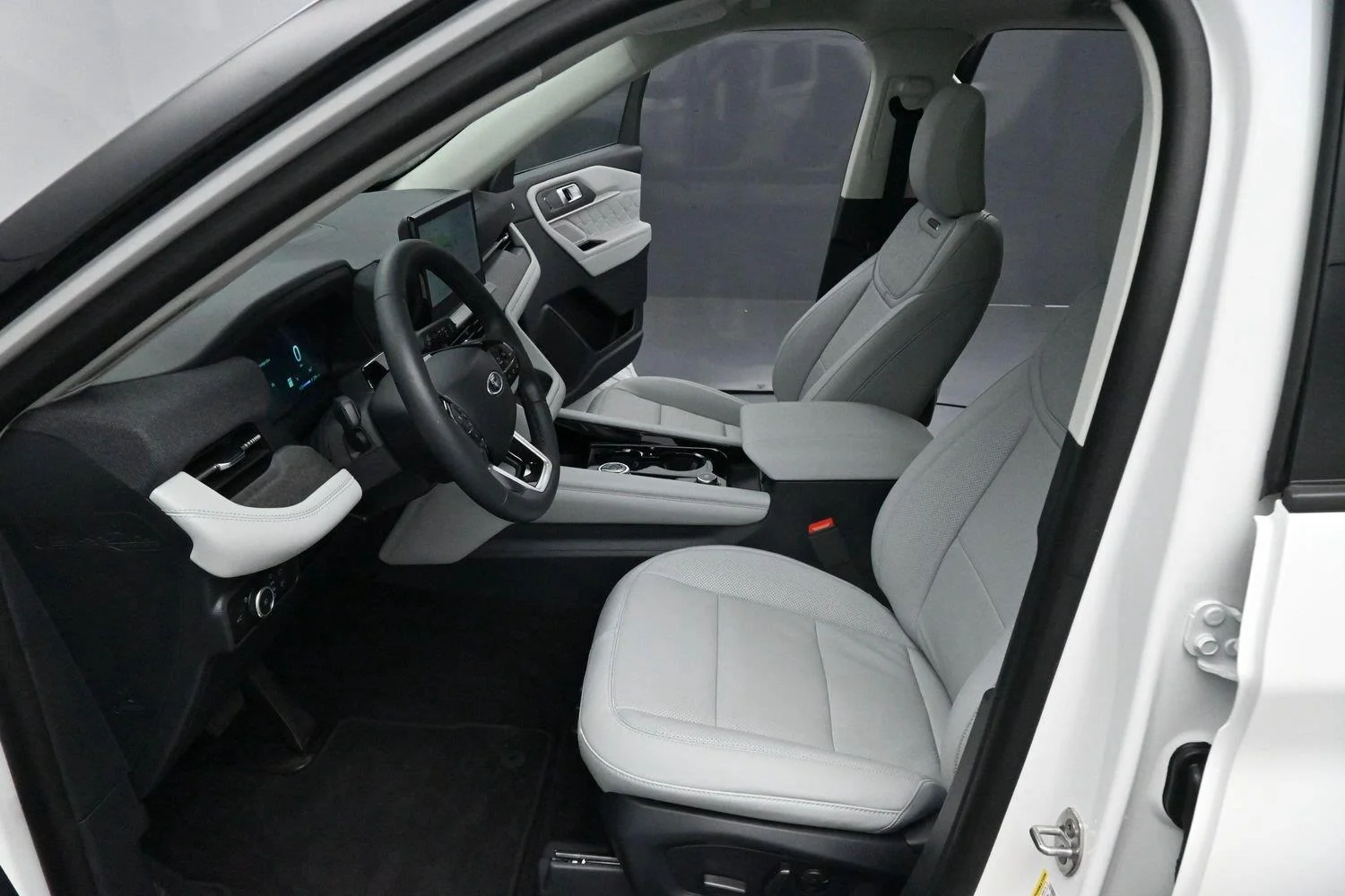 Used 2026 White Ford Platinum image 12