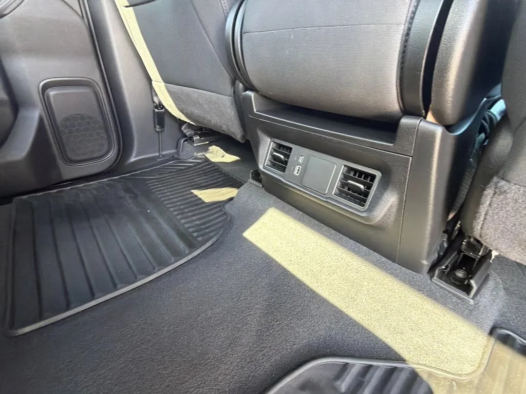 Used 2024 Summit White Chevrolet Custom image 30