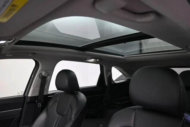 Used 2021 Everlasting Silver Kia SX image 20
