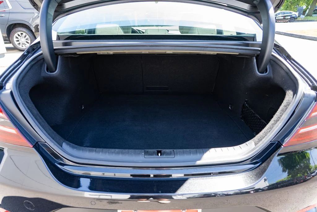 Used 2023 Black Genesis 2.0T image 8