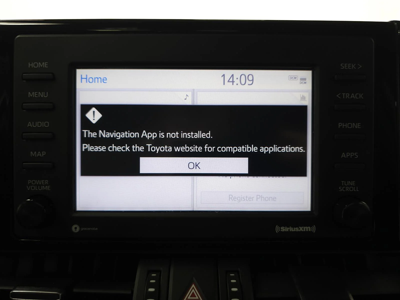 Used 2020 White Toyota XLE Premium image 7
