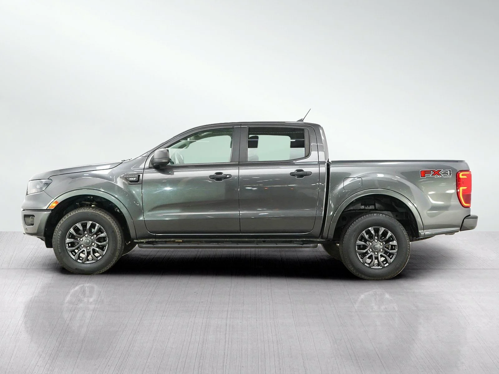 Used 2019 Ford Ranger XLT with VIN 1FTER4FH5KLA87413 for sale in Wayzata, Minnesota