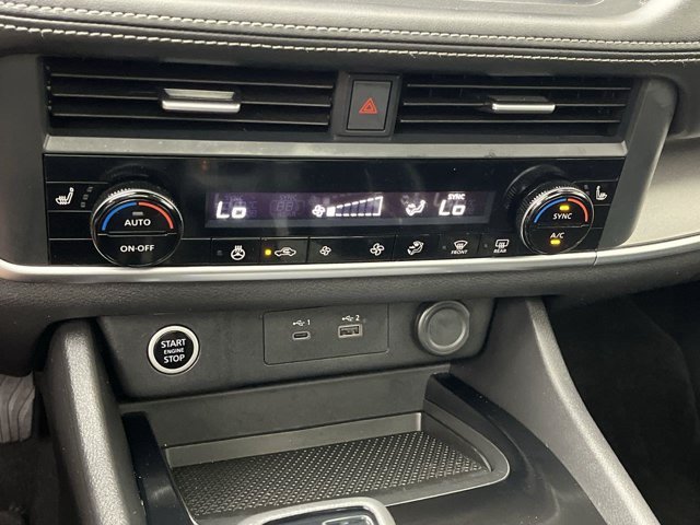 Used 2023 Pearl White Tricoat Nissan SV image 21