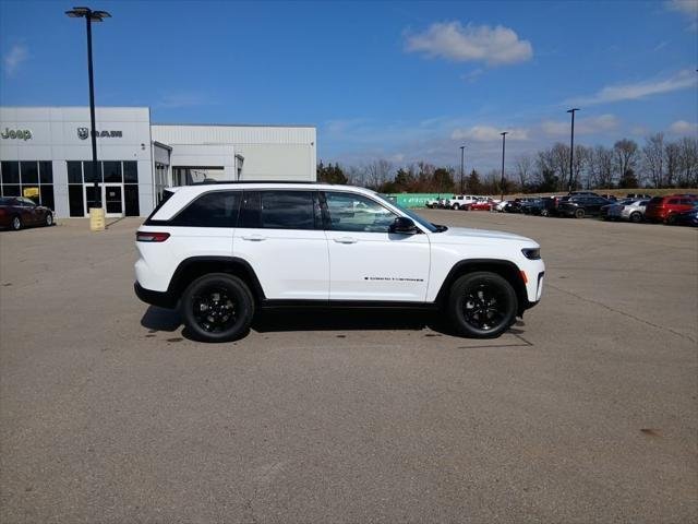 2026 Jeep Grand Cherokee Laredo - Photo 8