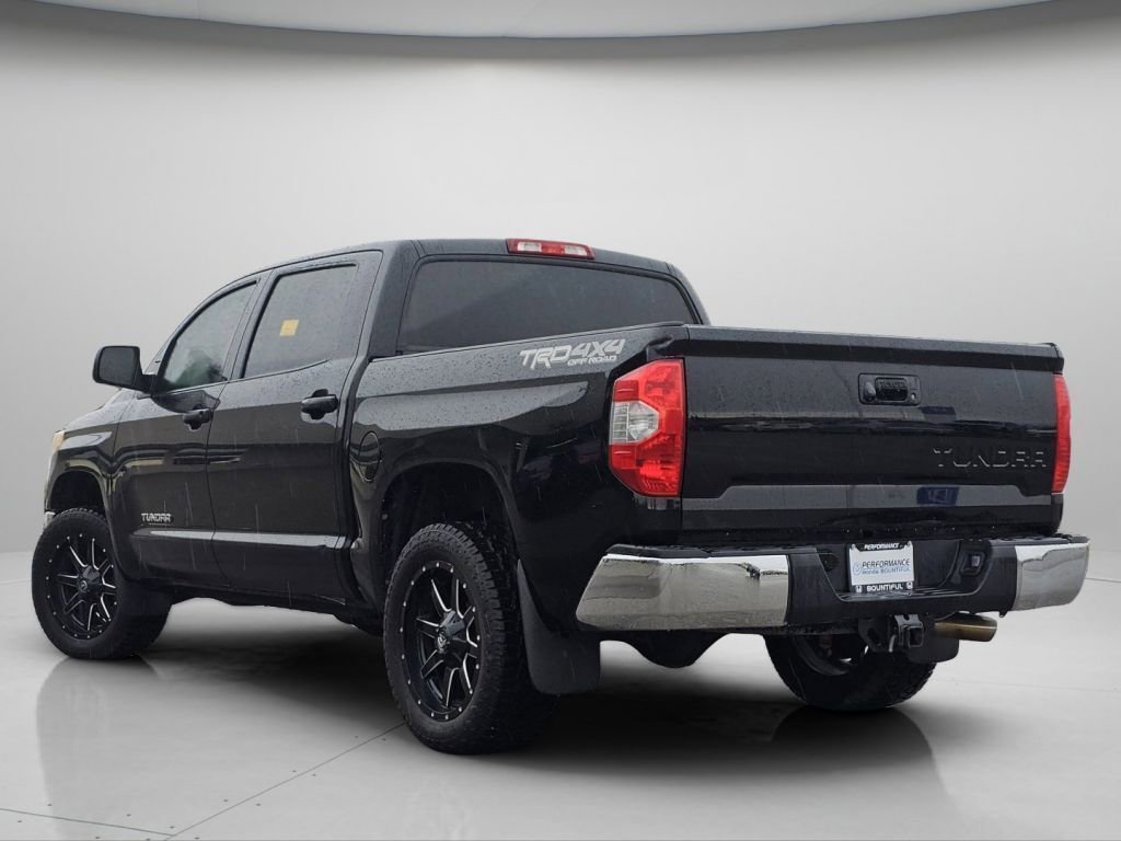 Used 2015 Black Toyota SR5 image 22