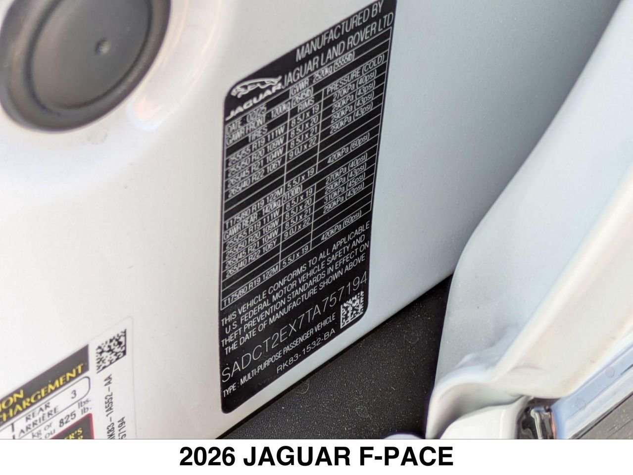 2026 Jaguar F-Pace R-Dynamic S - Photo 14