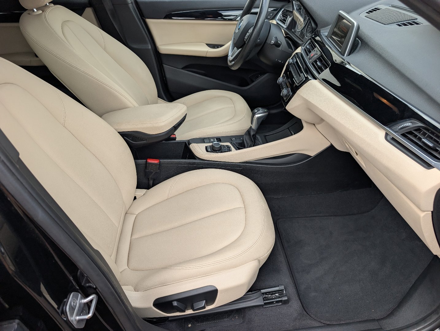 Used 2017 Jet Black BMW xDrive28i image 11