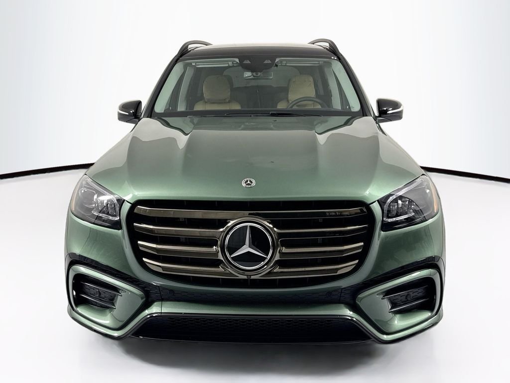 New 2026 MANUFAKTUR Ireland Mid Green Metallic Mercedes-Benz GLS 450 image 2