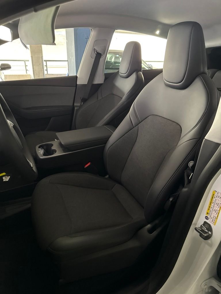 Used 2026 White Tesla Standard Range image 5